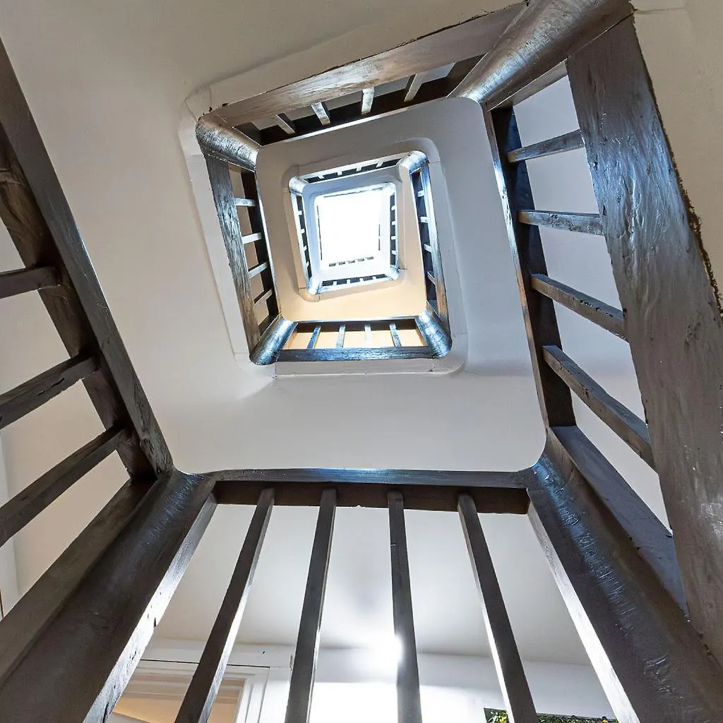 Au Pied Du Chateau, Gite Le Grand Fux Foix Apartment